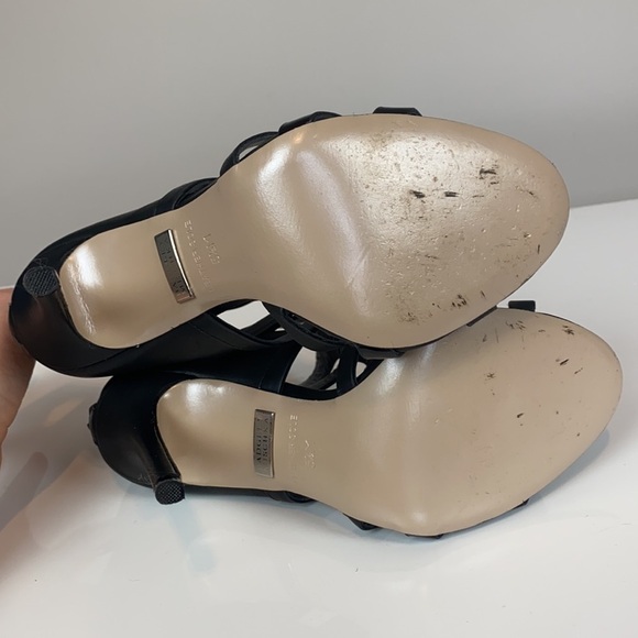 Badgley Mischka Black Strappy Sandals Size 5.5 - Picture 8 of 15